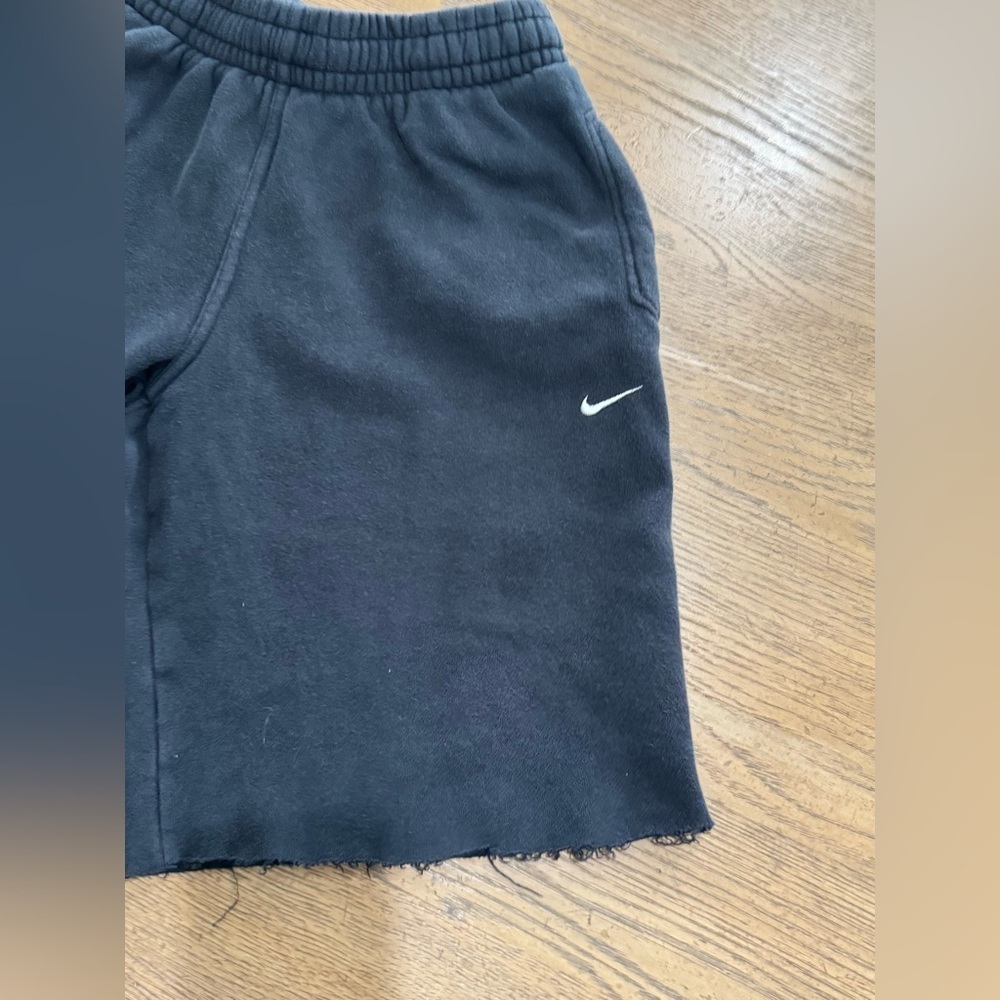Nike Black Fleece Sweat Shorts Medium Raw Hem Athletic Lounge - Picture 2 of 6